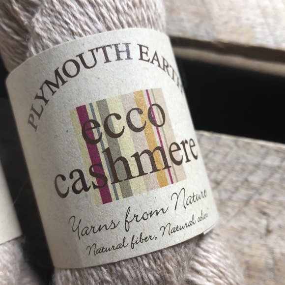 Plymouth Earth Echo Cashmere yarn - Picture 2 of 3